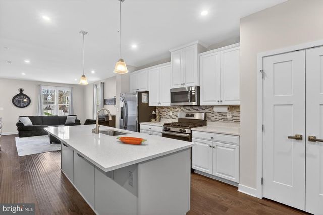 6211 ISLINGTON ST, Middle River, MD 21220