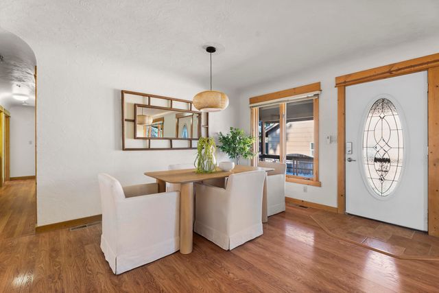 1063 SW Crosscut Court, Bend, OR 97702