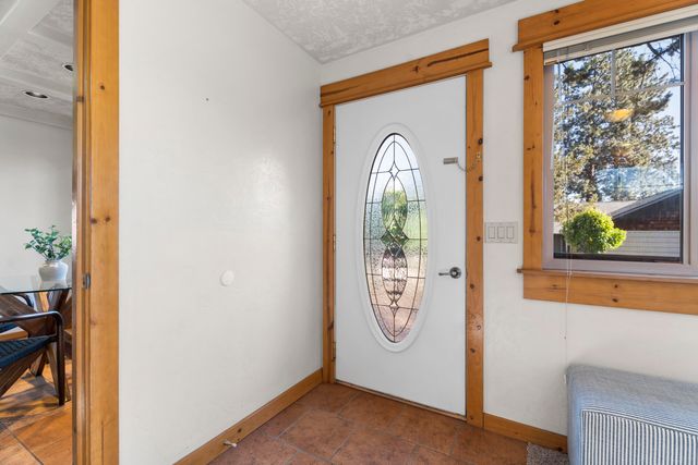 1063 SW Crosscut Court, Bend, OR 97702
