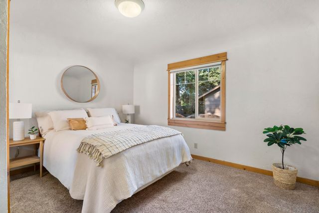 1063 SW Crosscut Court, Bend, OR 97702