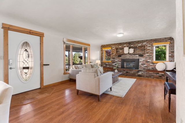 1063 SW Crosscut Court, Bend, OR 97702