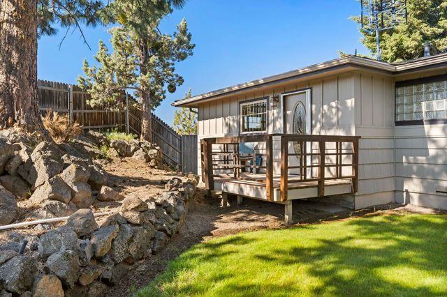 1063 SW Crosscut Court, Bend, OR 97702
