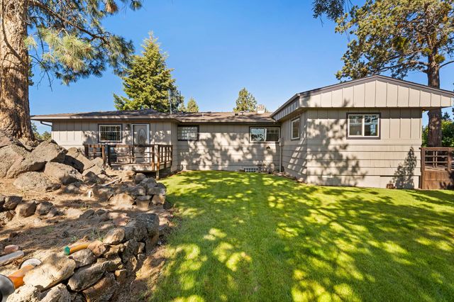 1063 SW Crosscut Court, Bend, OR 97702