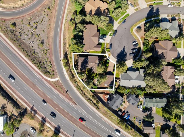 1063 SW Crosscut Court, Bend, OR 97702