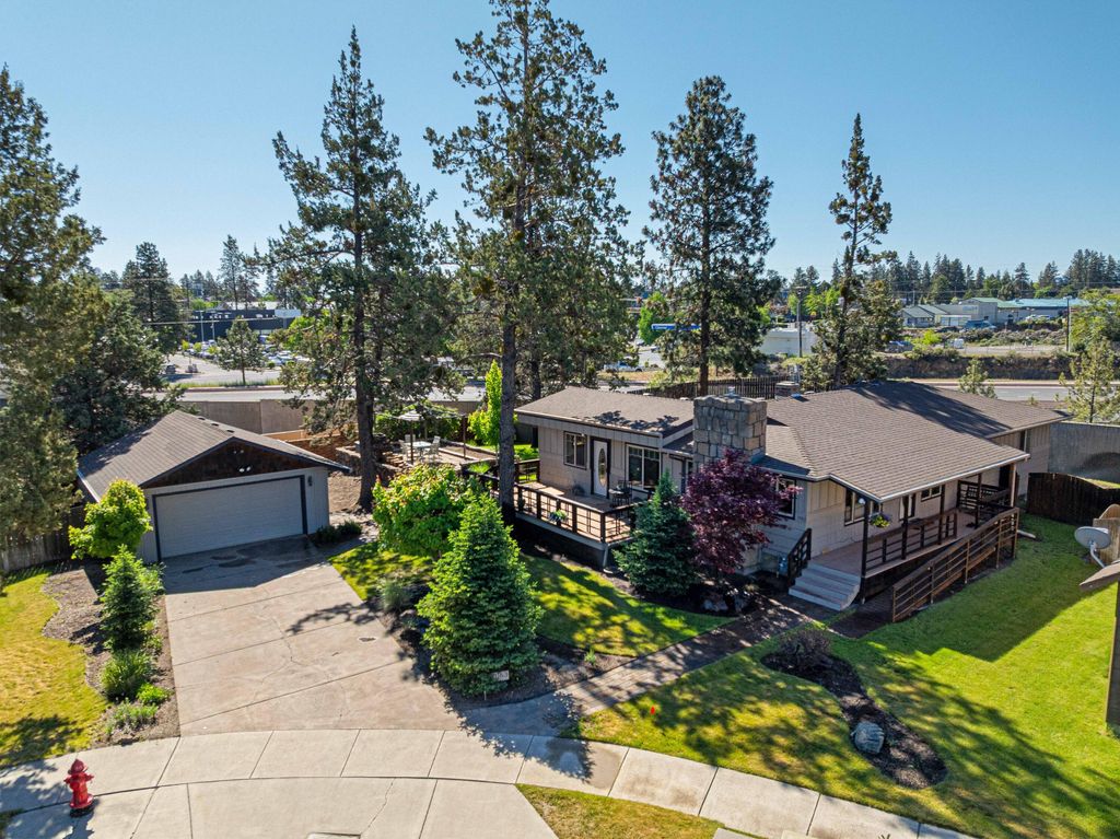 1063 SW Crosscut Court, Bend, OR 97702