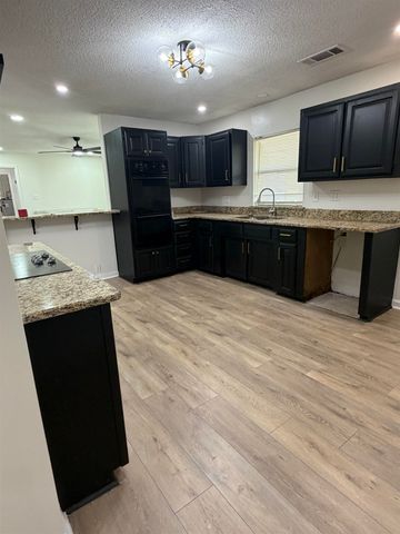4511 ELLENDALE RD, Bartlett, TN 38135