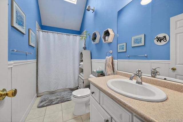 10 Manor Place, Smithtown, NY 11787