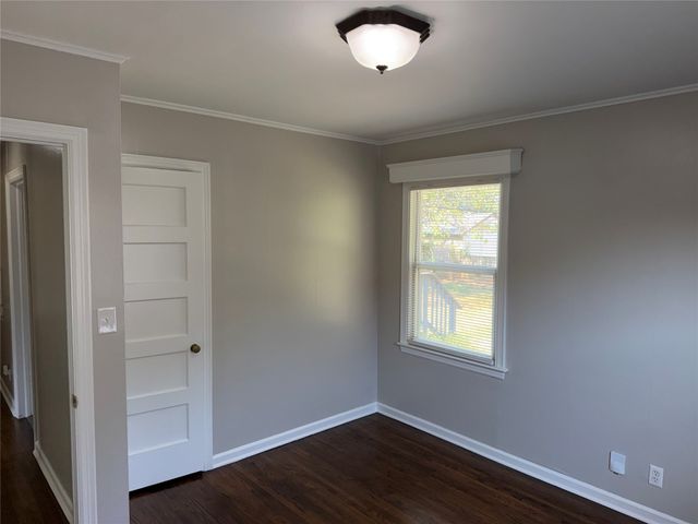 3927 E 2nd Street E, Tulsa, OK 74112