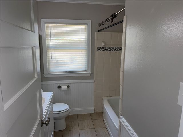 3927 E 2nd Street E, Tulsa, OK 74112
