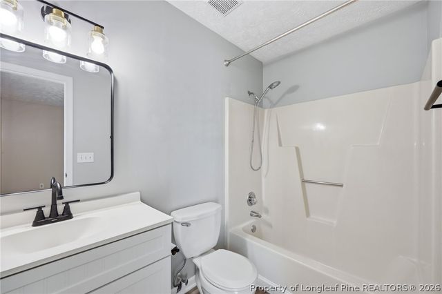 6866 Kingsgate Drive, Fayetteville, NC 28314