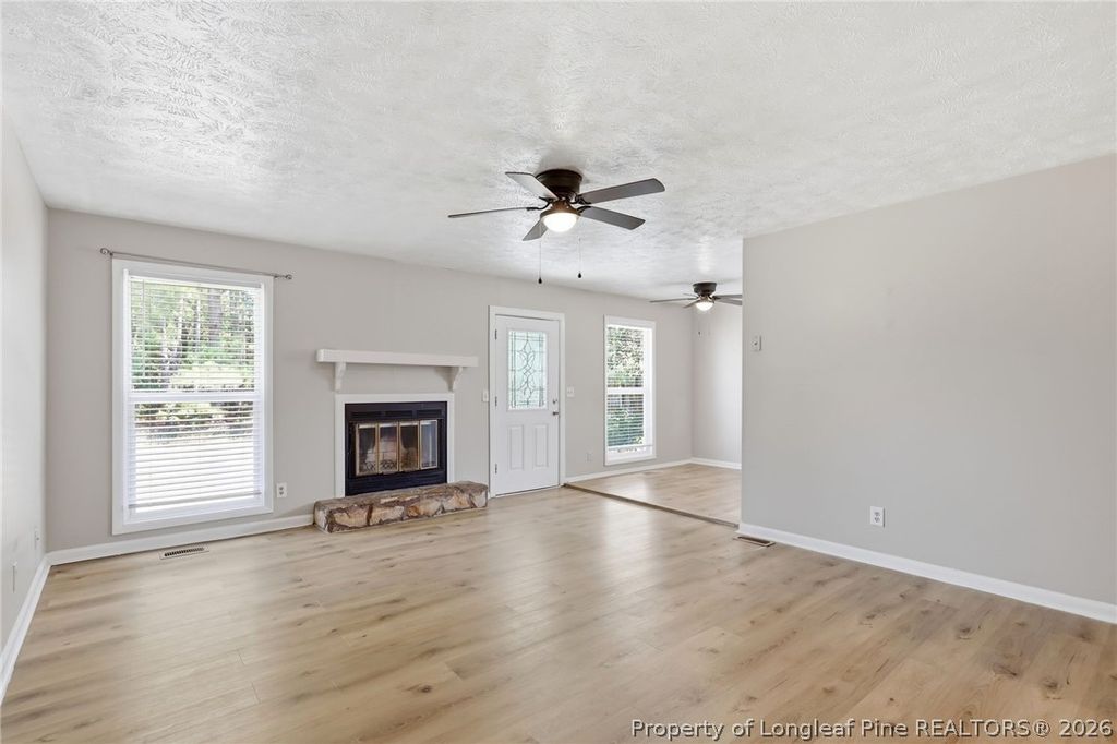 6866 Kingsgate Drive, Fayetteville, NC 28314 — photo 8