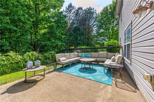 6250 Glen Port Circle, Flowery Branch, GA 30542
