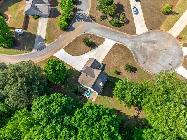 6250 Glen Port Circle, Flowery Branch, GA 30542