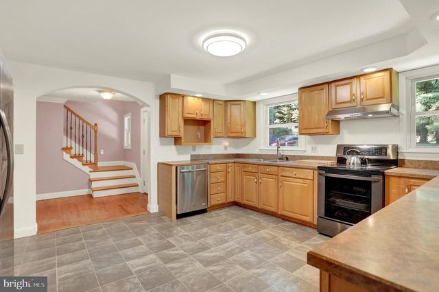 65 SUNNYSIDE DR, Carlisle, PA 17015