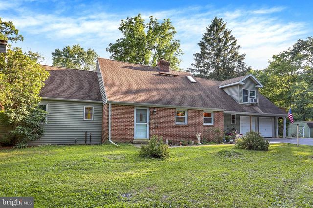 65 SUNNYSIDE DR, Carlisle, PA 17015