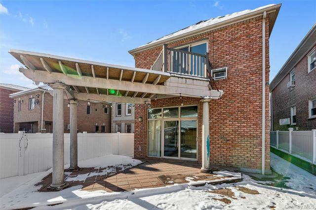 6123 165th Street, Fresh Meadows, NY 11365