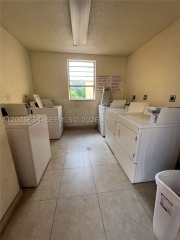 4354 NW 9th Ave 13-1C, Deerfield Beach, FL 33064