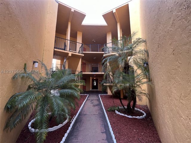 4354 NW 9th Ave 13-1C, Deerfield Beach, FL 33064