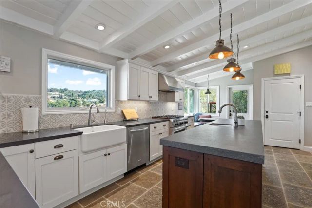 27200 Sunnyridge, Palos Verdes Peninsula, CA 90274