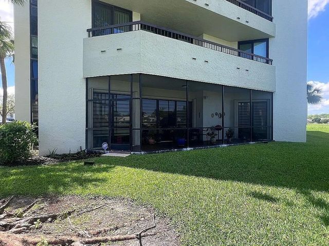 6463 La Costa Drive 105, Boca Raton, FL 33433