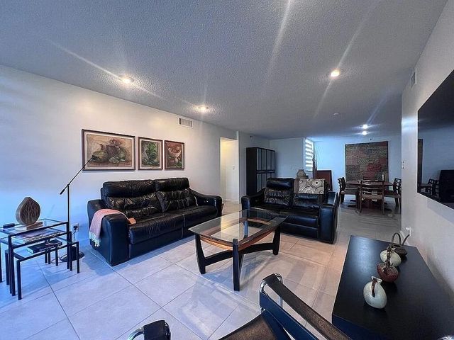 6463 La Costa Drive 105, Boca Raton, FL 33433