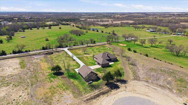 867 Durning Road, Van Alstyne, TX 75495