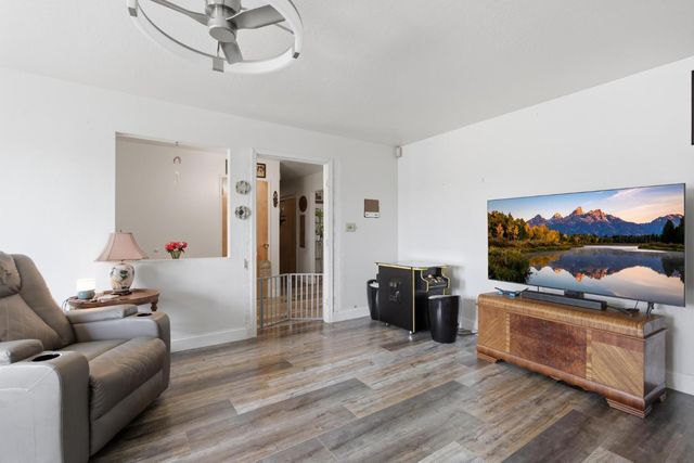 2455 Colusa Hwy, Yuba City, CA 95993