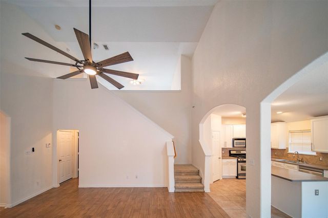 11402 Overland Trail Drive, Richmond, TX 77406