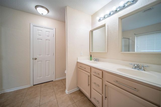 11402 Overland Trail Drive, Richmond, TX 77406