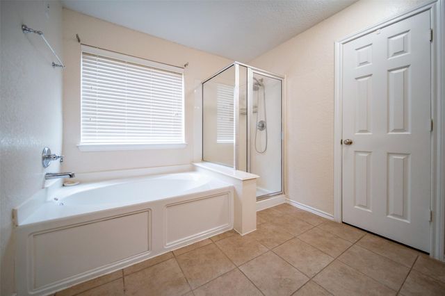 11402 Overland Trail Drive, Richmond, TX 77406