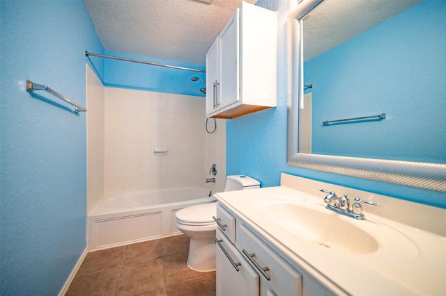 11402 Overland Trail Drive, Richmond, TX 77406