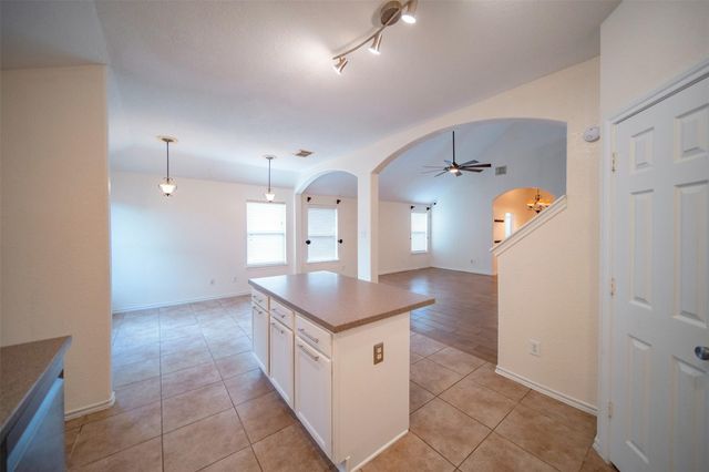 11402 Overland Trail Drive, Richmond, TX 77406