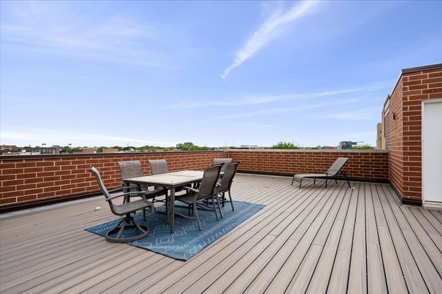 2707 W BELMONT Avenue 3W, Chicago, IL 60618