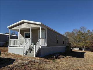 117 Candlestick Lane, Seneca, SC 29678