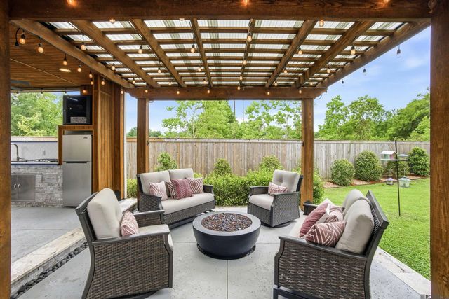 39141 Water Oak Ave, Prairieville, LA 70769