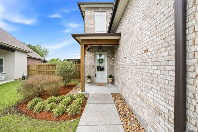 39141 Water Oak Ave, Prairieville, LA 70769