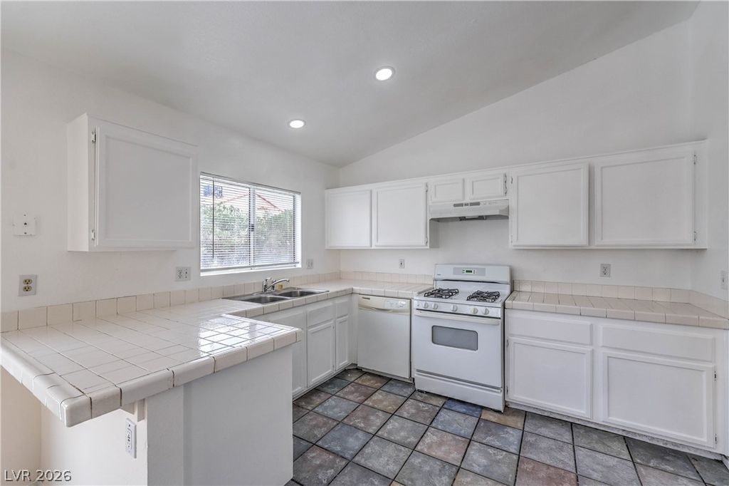 3511 Farina Drive, North Las Vegas, NV 89032 — photo 3