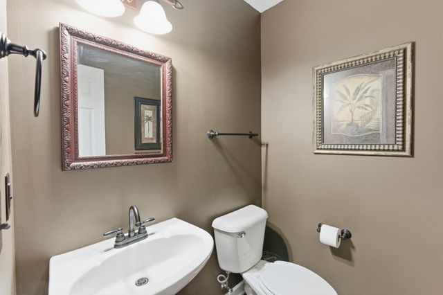 1325 Branchside Ct, Thompsons Station, TN 37179