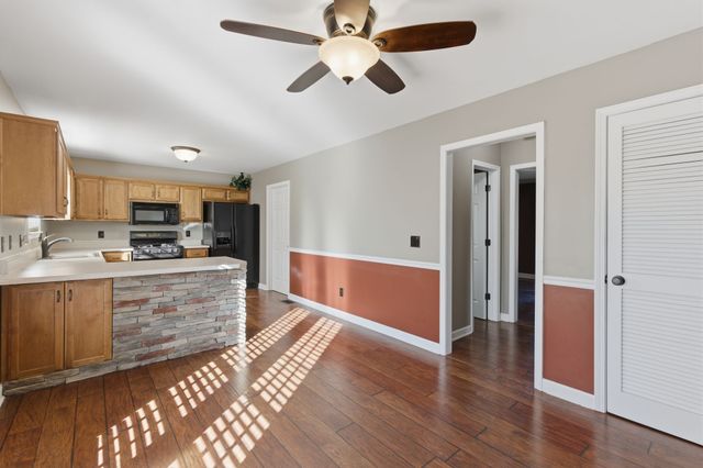 1325 Branchside Ct, Thompsons Station, TN 37179