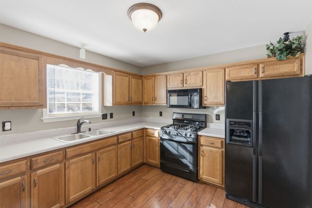 1325 Branchside Ct, Thompsons Station, TN 37179