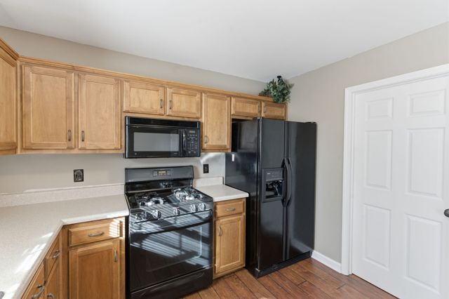 1325 Branchside Ct, Thompsons Station, TN 37179