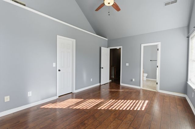 1325 Branchside Ct, Thompsons Station, TN 37179