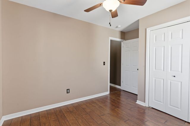 1325 Branchside Ct, Thompsons Station, TN 37179