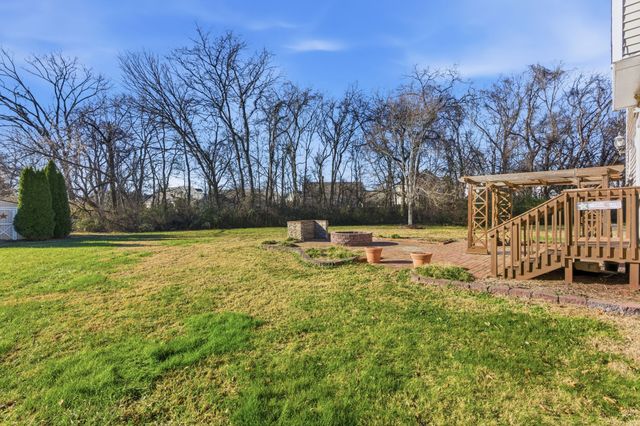 1325 Branchside Ct, Thompsons Station, TN 37179