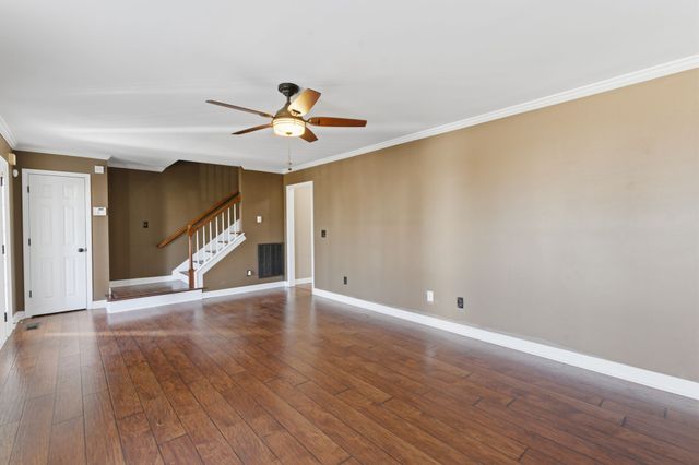 1325 Branchside Ct, Thompsons Station, TN 37179