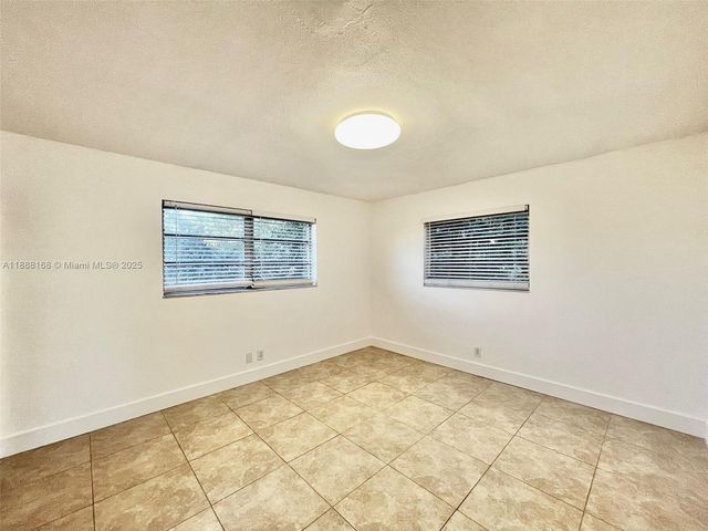 2255 SE 5th St 10, Pompano Beach, FL 33062