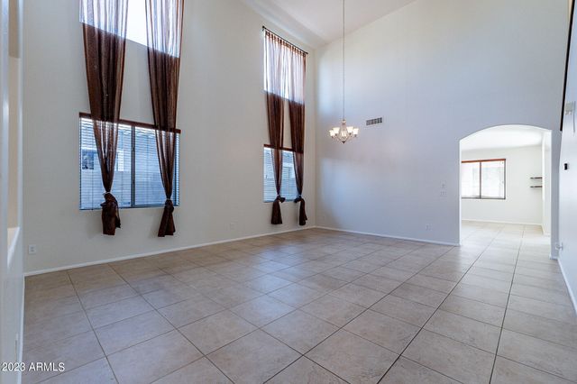 2943 E QUIET HOLLOW Lane, Phoenix, AZ 85024