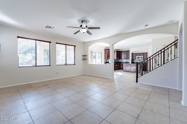 2943 E QUIET HOLLOW Lane, Phoenix, AZ 85024