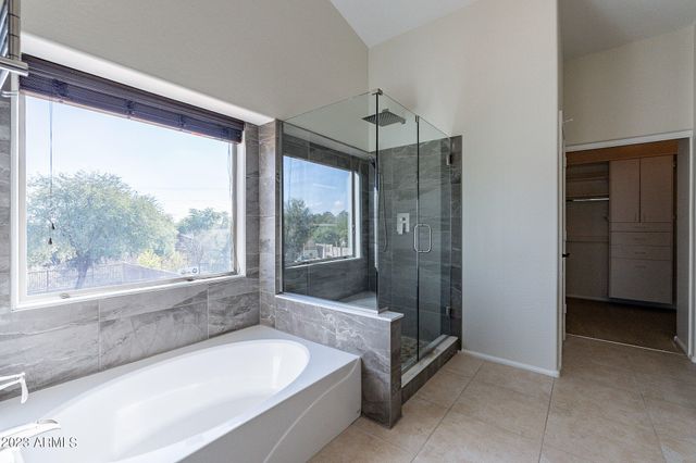 2943 E QUIET HOLLOW Lane, Phoenix, AZ 85024