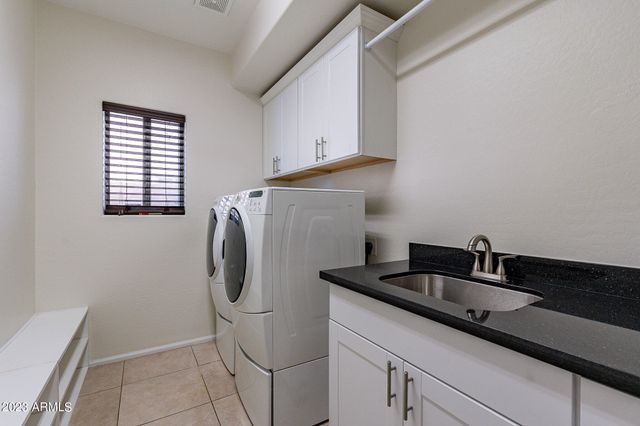 2943 E QUIET HOLLOW Lane, Phoenix, AZ 85024